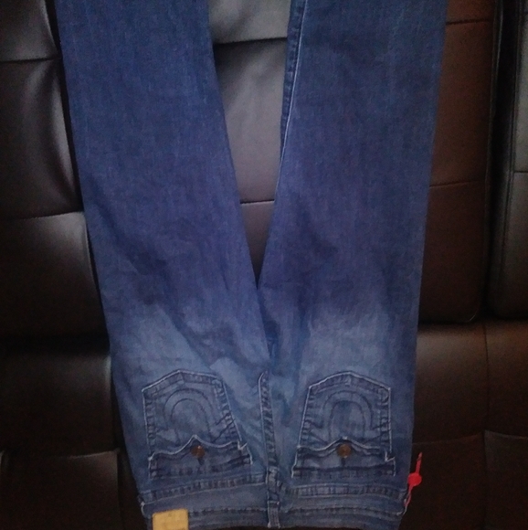 True Religion - Picture 4 of 8